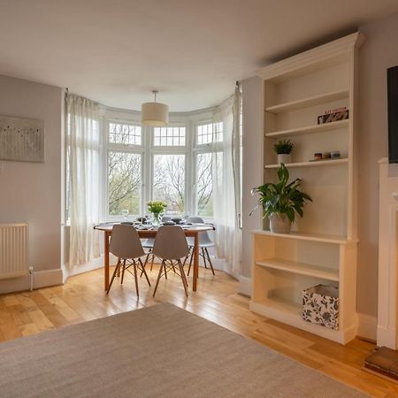 Entire Home In Streatham With Lovely Views & Ultra Fast Wi-Fi Norbury  ภายนอก รูปภาพ