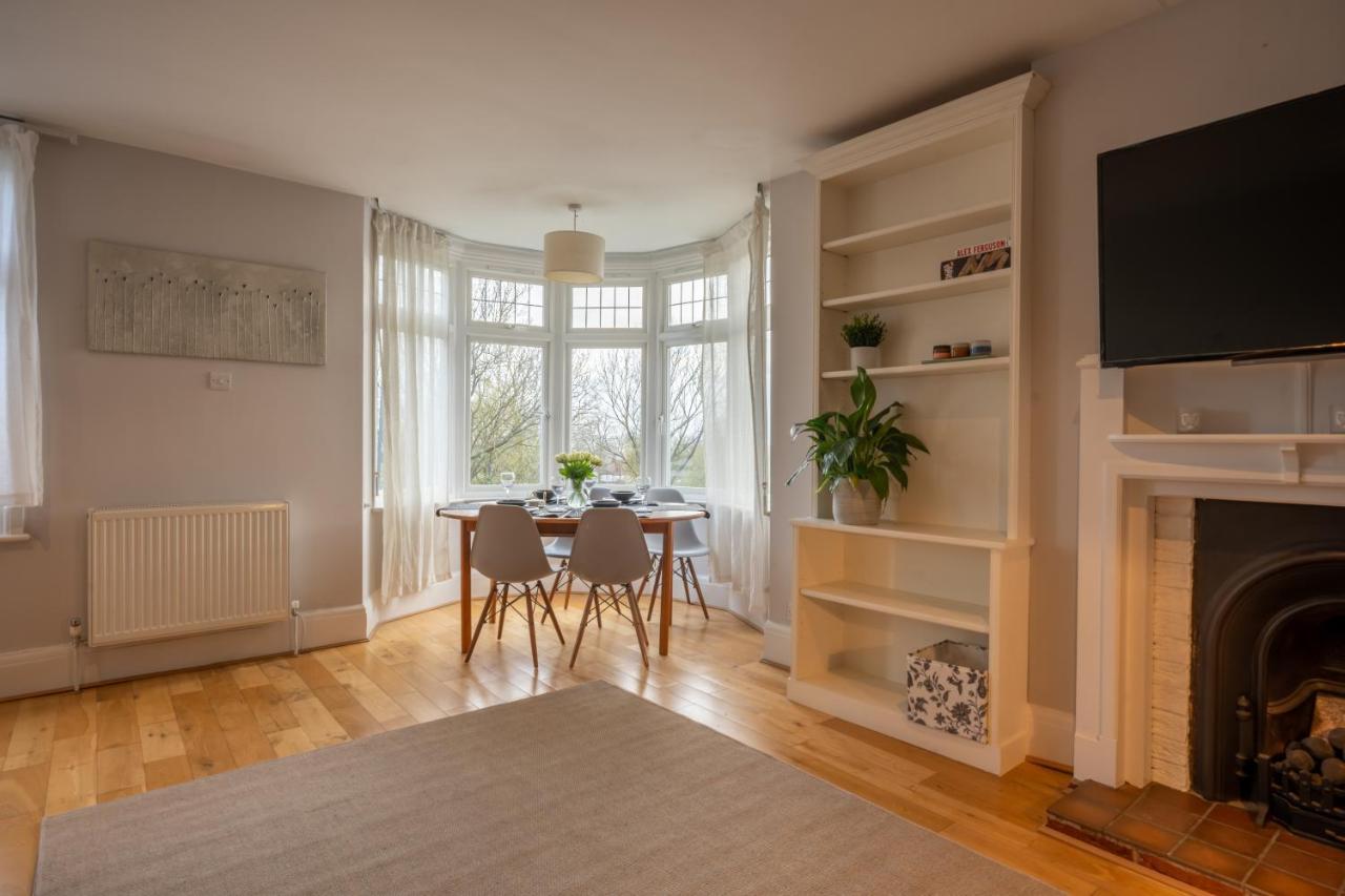 Entire Home In Streatham With Lovely Views & Ultra Fast Wi-Fi Norbury  ภายนอก รูปภาพ