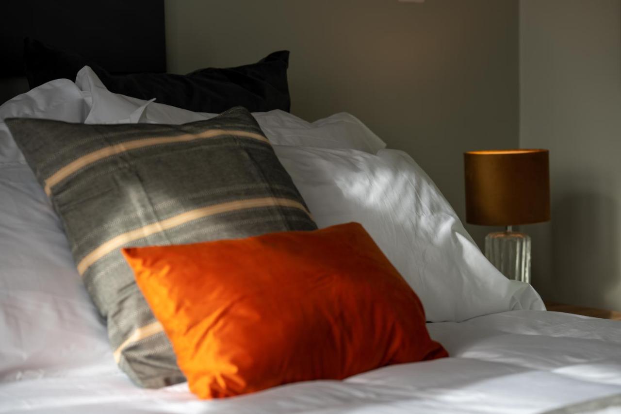 Entire Home In Streatham With Lovely Views & Ultra Fast Wi-Fi Norbury  ภายนอก รูปภาพ